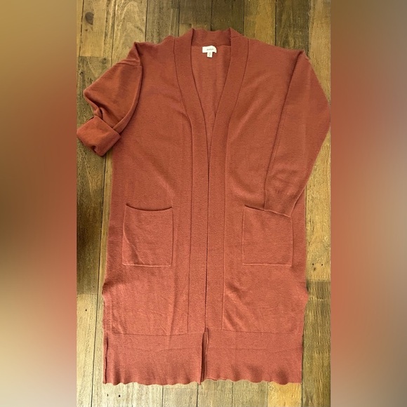 DEBUT Fall Rust Orange Soft cardigan Pockets Side slits Closet Staple Sz S - Picture 4 of 8